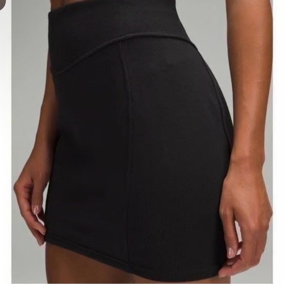 Lululemon Athletica Black Pencil Skirt - Picture 2 of 7